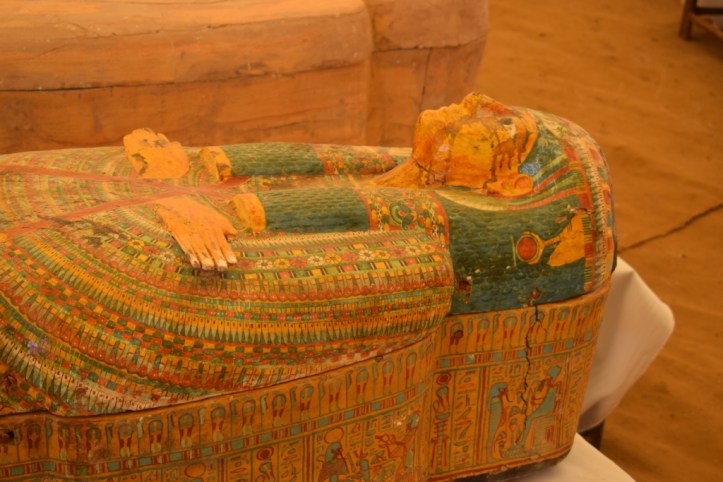 30 mummies coffin egypttoday dot com