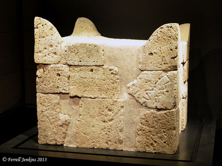 beersheba_horned-altar_im_fjenkins042213_0127t