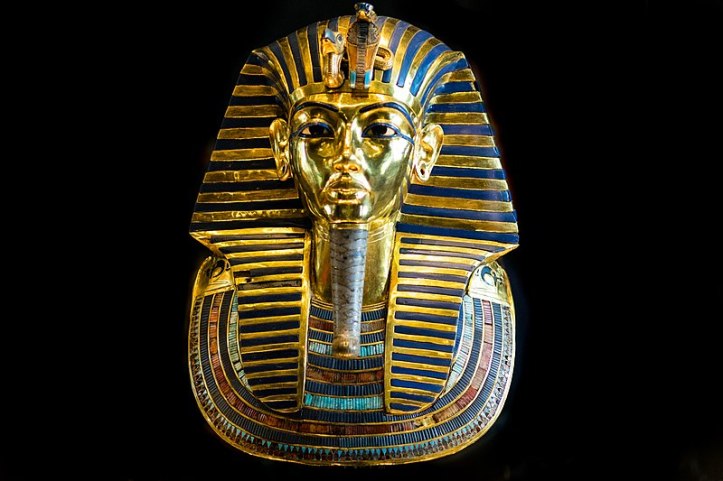 800px-King_Tut_Burial_Mask_(23785641449)