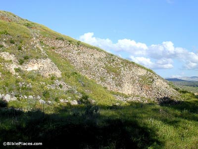 Lachish-Assyrian-siege-ramp-cross-section-from-west-tb022201266-bibleplaces